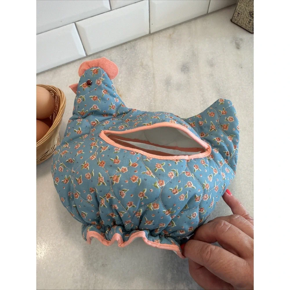 Vintage Avon Quilted Hen Bread Basket Egg Collector Basket GWB001